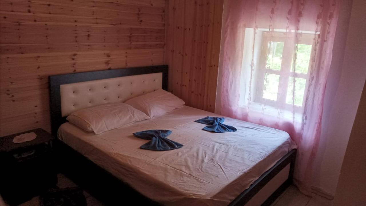 Bujtina Carku Hotel Theth Exterior photo