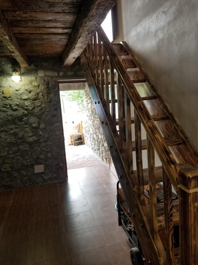 Bujtina Carku Hotel Theth Exterior photo