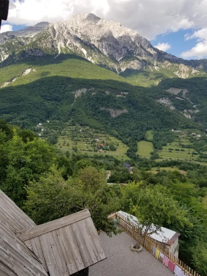 Bujtina Carku Hotel Theth Exterior photo